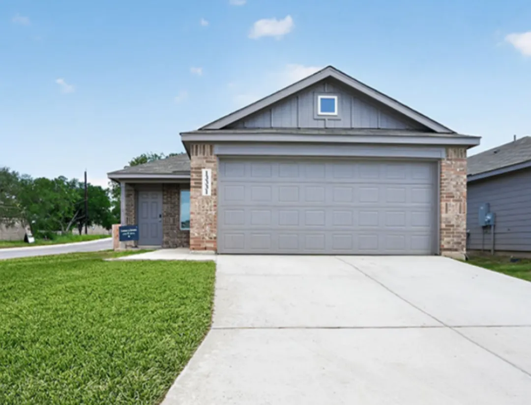 Talley Rd, San Antonio — Photo 1
