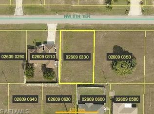 28 NW 8th Ter, Cape Coral, FL 33993