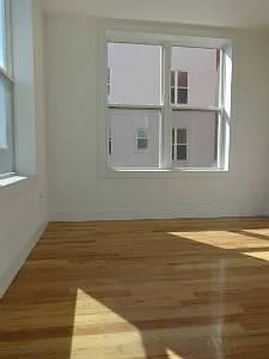 Rented by Skyline Group Real Estate | media 12