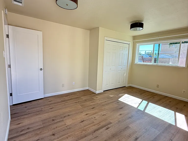 553 Waite Ave — Photo 26