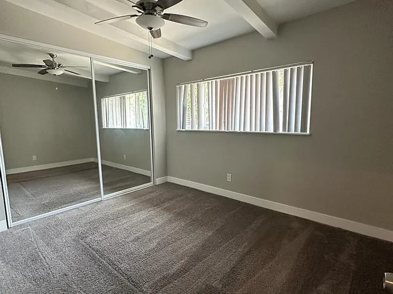 Stillman Apartments — Photo 18