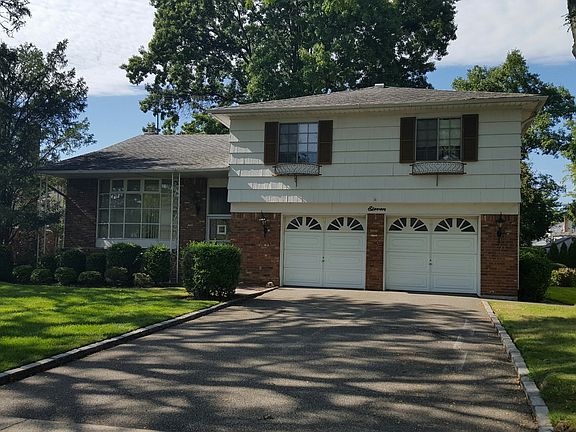 3rd image of 11 Monterey Dr