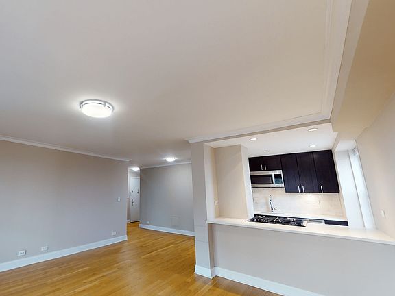 4th image of 80 N Moore St #8034B