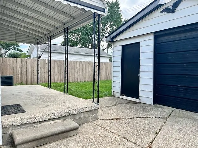 684 E Mapledale Ave — Photo 11