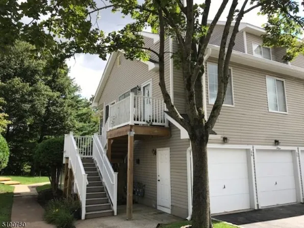 26 Stevens Ct, Bedminster, NJ 07921