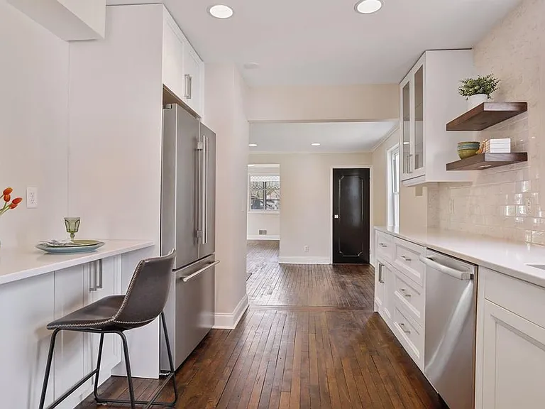 314 12th Ave NE — Photo 10