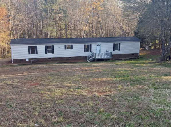 2711 Wilkie Ct, Granite Falls, NC 28630