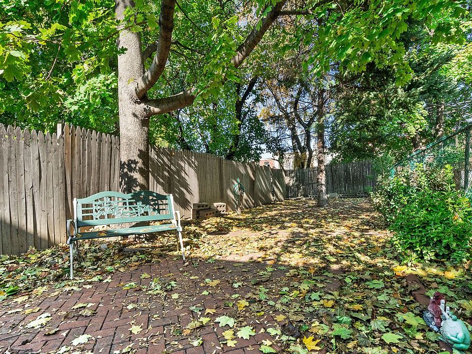 1st image of 685B St Johns Pl