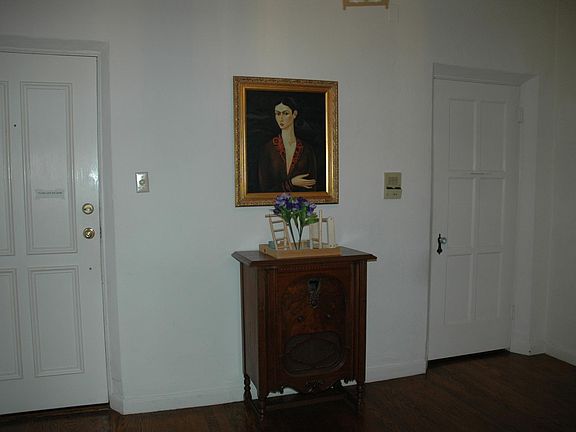 3rd image of 26 W 4th Ave APT 4