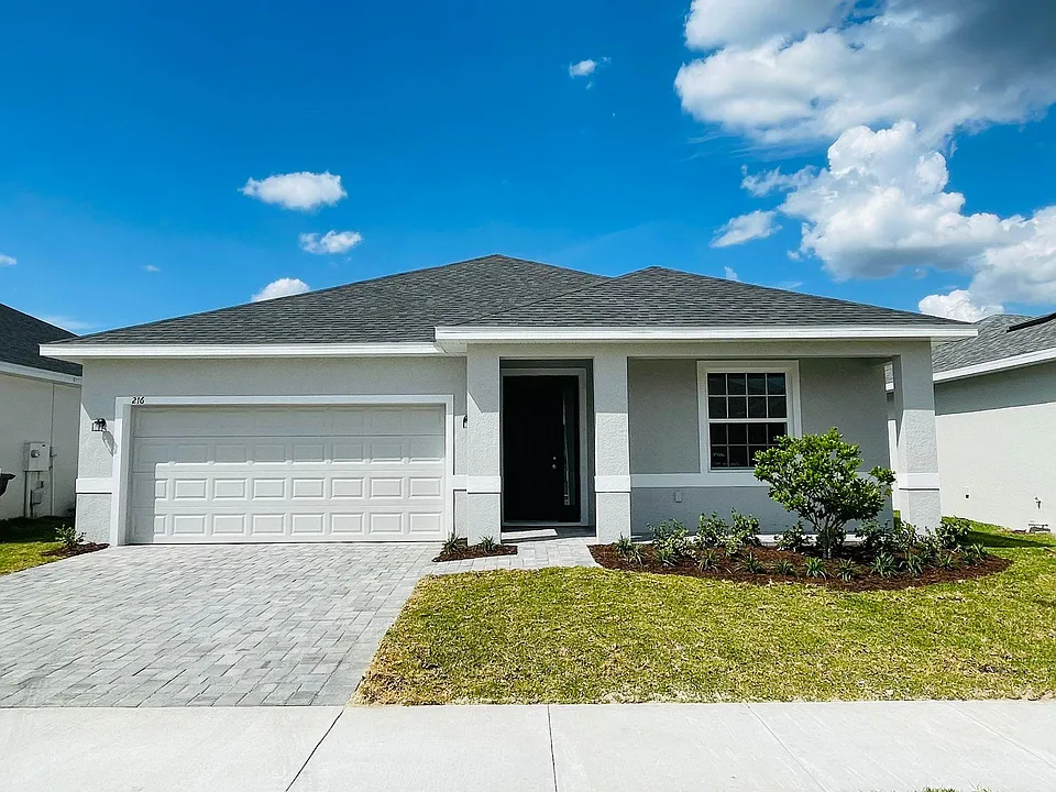 216 Golden Sands Cir