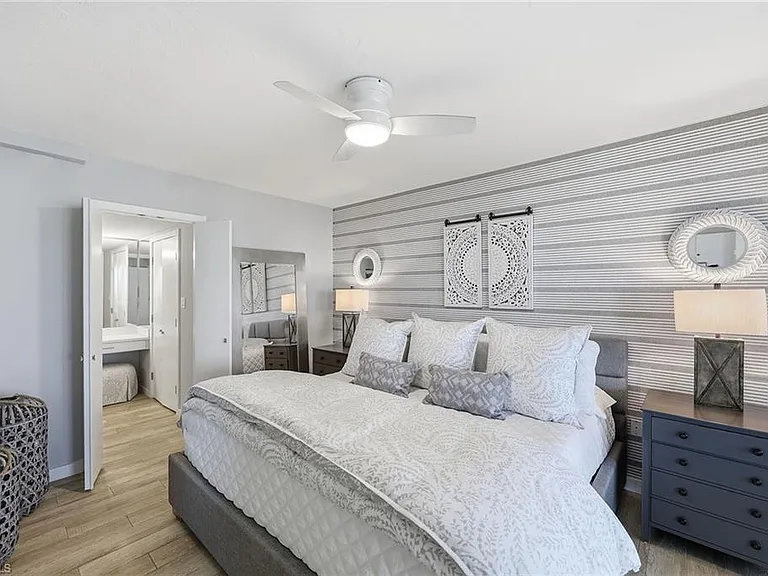 5501 Heron Point Dr #602 — Photo 16
