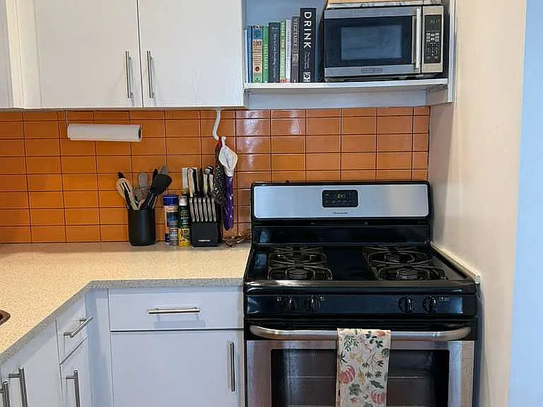 294 Graham Ave #4B — Photo 17