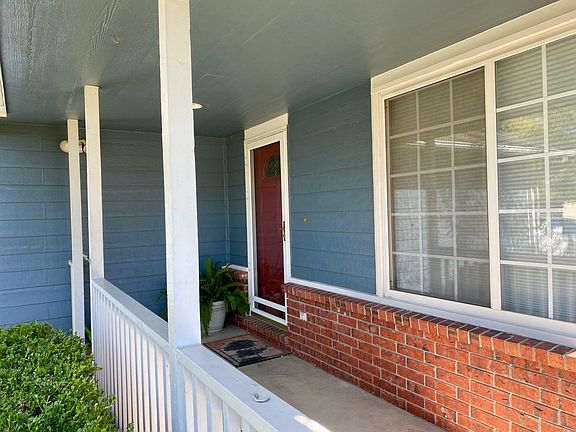 2nd image of 2230 N Horseshoe Cir