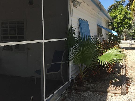 2nd image of 226 Oleander Dr