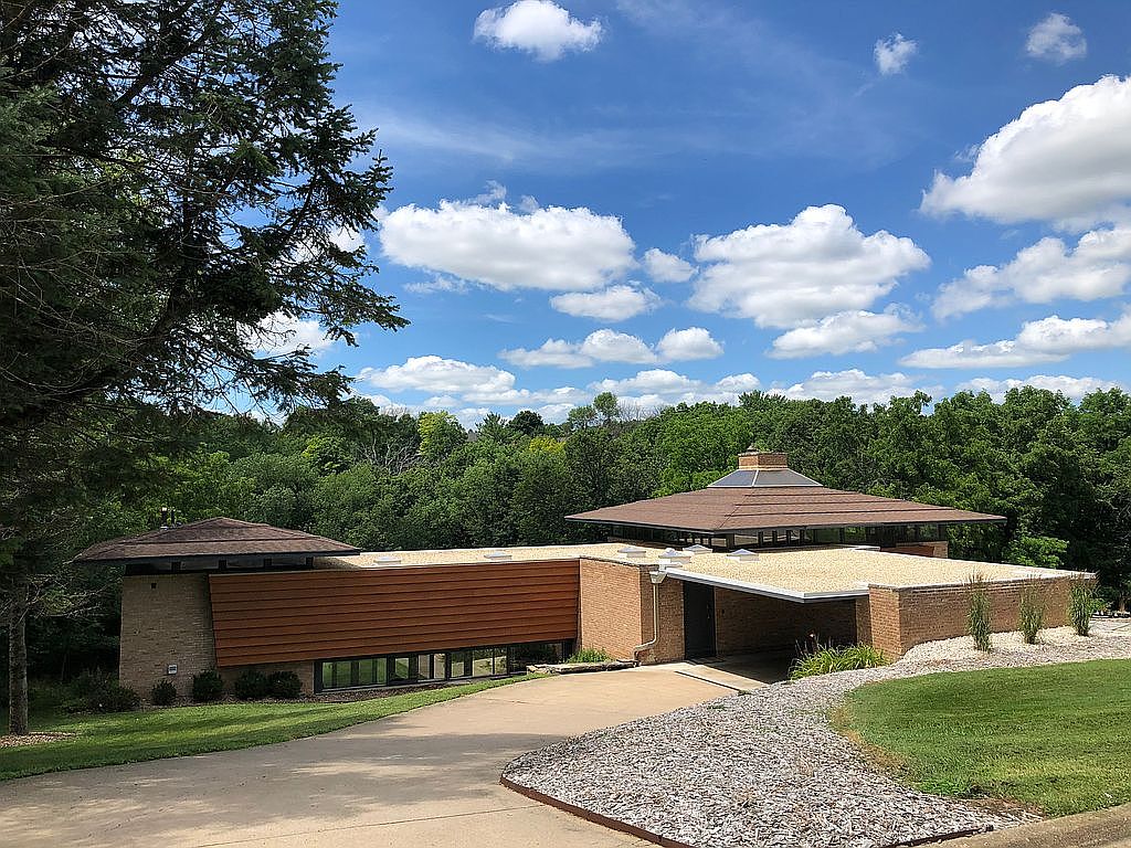 1133 Arrowhead Dr, Dubuque, IA 52003 Zillow