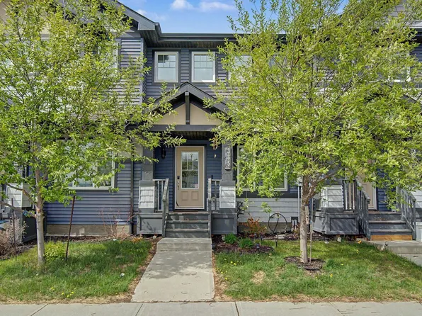 385 Orchards Blvd SW, Edmonton, AB T6X 2E1
