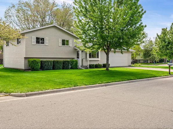 825 Valley COURT, Onalaska, WI 54650