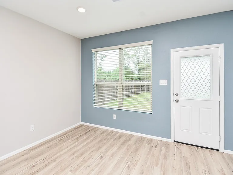 22707 Bolanzo Ln — Photo 9