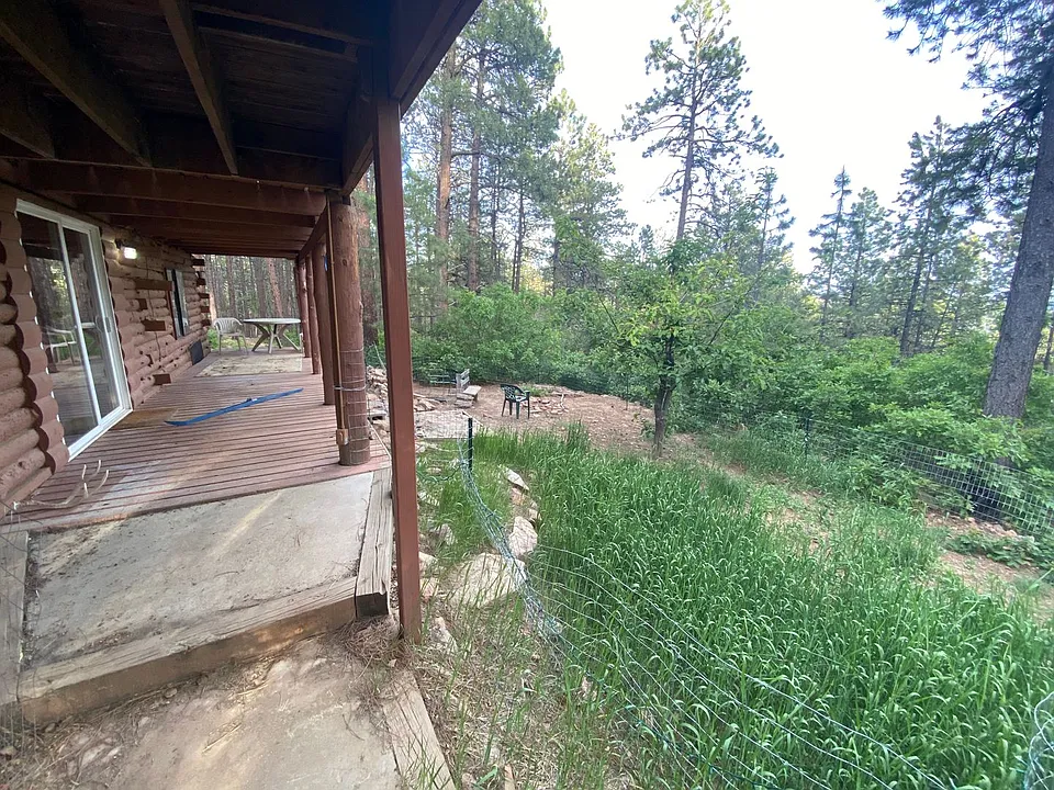 196 Canyon Dr