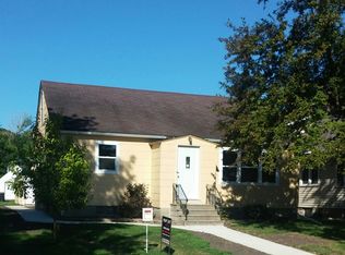 115 S 4th St, Henderson, MN 56044