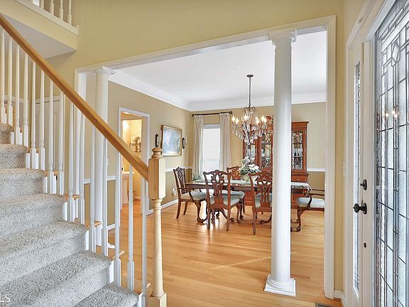 5th image of 126 Interlochen Dr