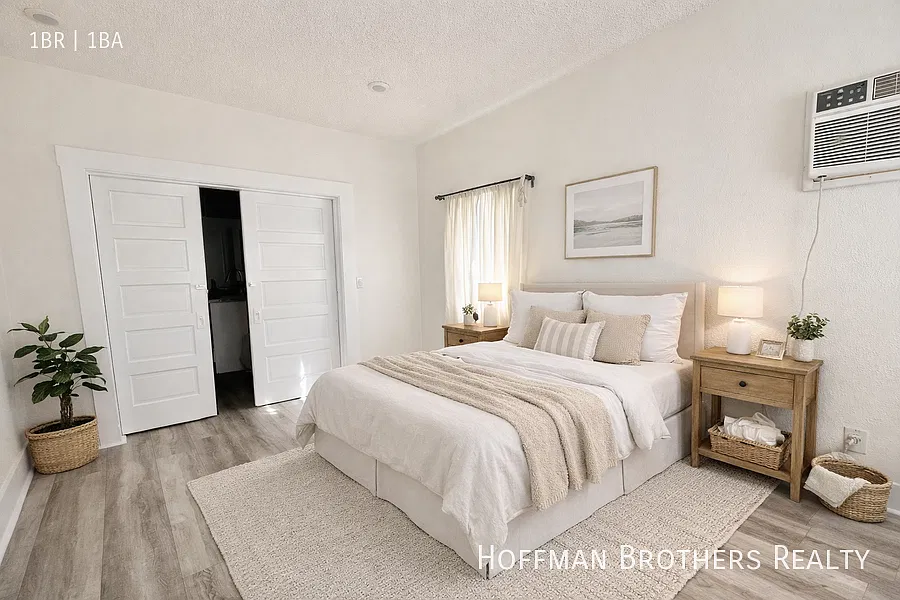 Modern Co-Living 1br With Private Bath, Stainless Steel Kitchen & Small Private Yard! — Photo 3