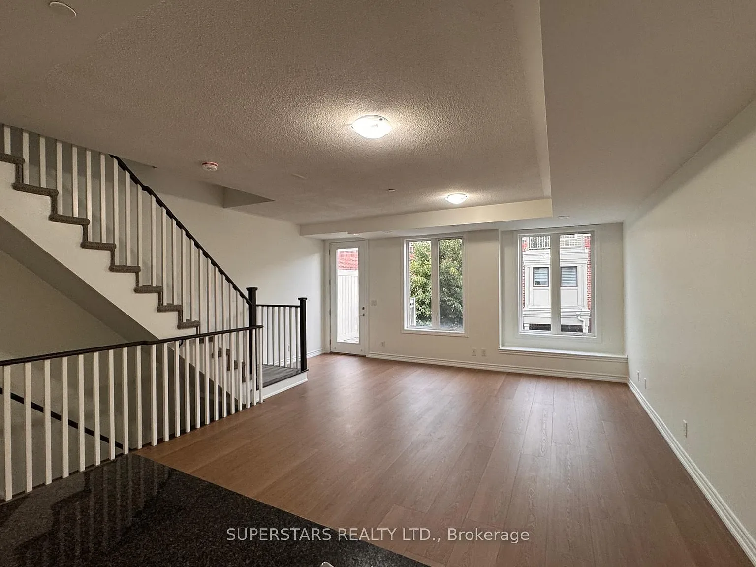 2 bed, $3,000 — Photo 2