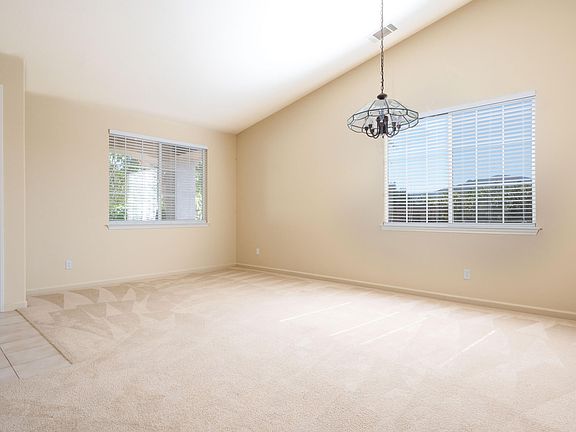 2nd image of 503 Cliffrose Ln