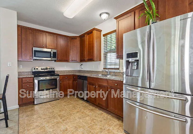 1514 Corprew Ave — Photo 2