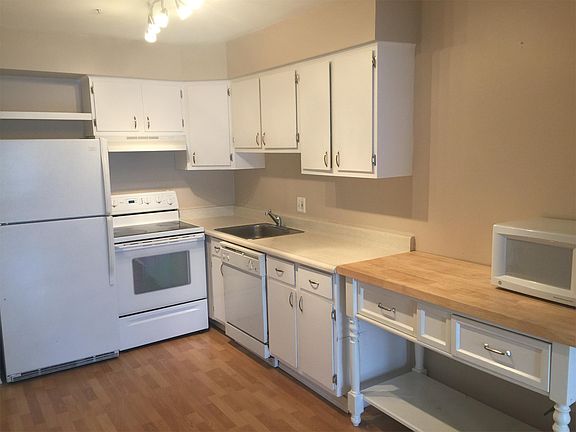 2nd image of 1160 Catalpa Dr APT 207