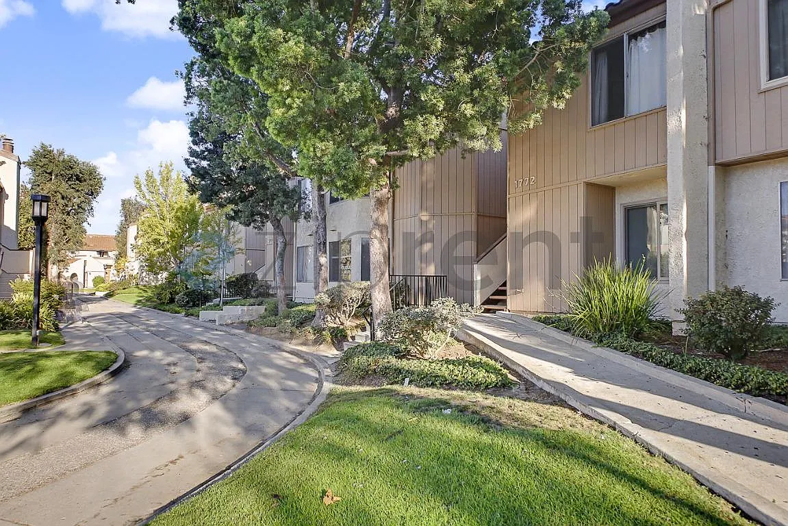 2 bed, 1092 sqft, $2,950 — Photo 3