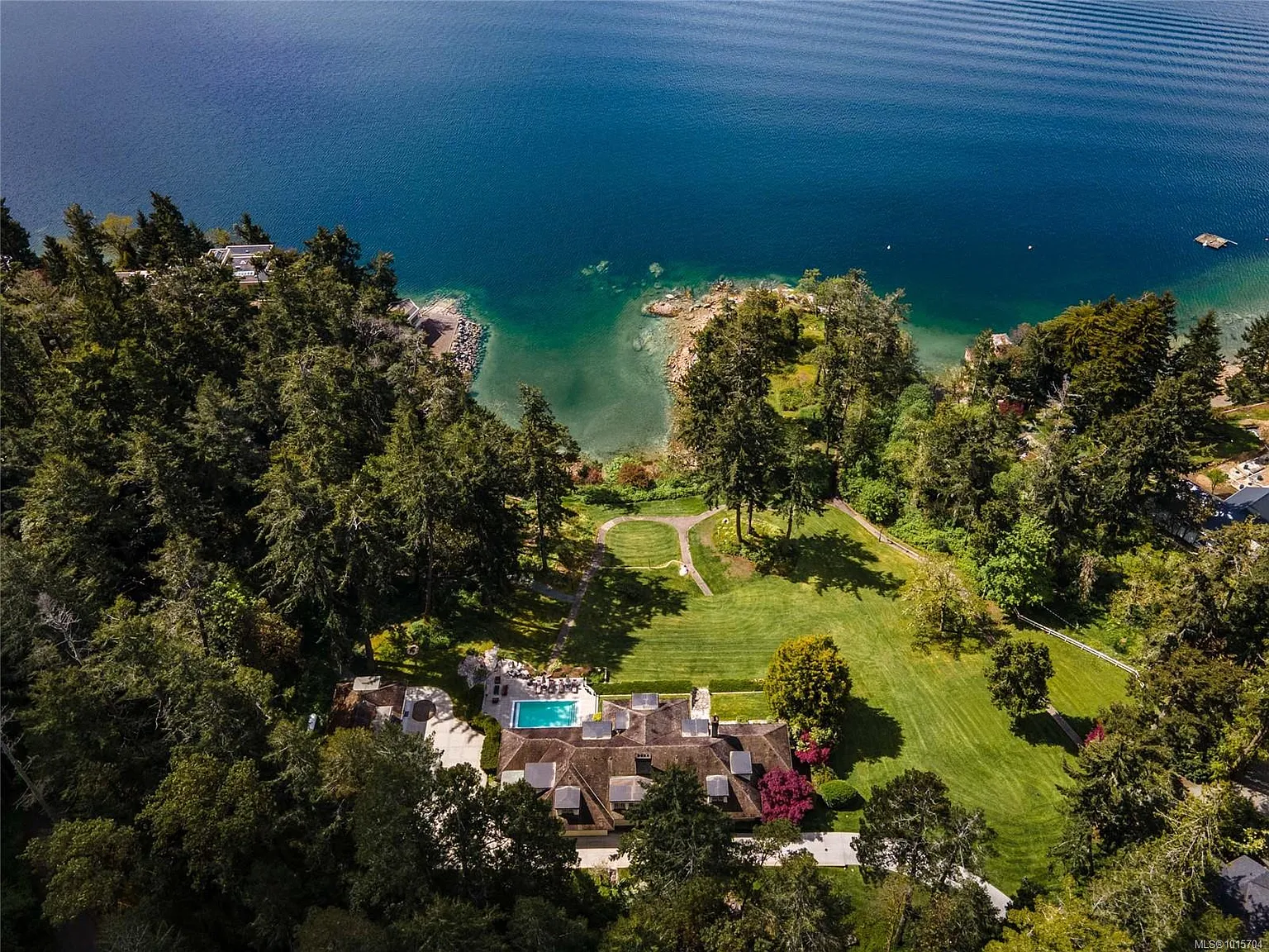 605 Senanus Dr photo 1