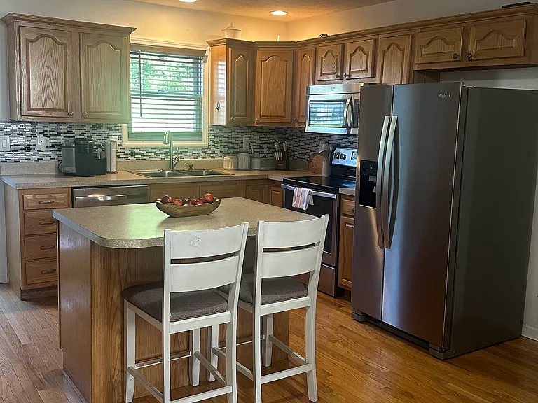 25 Townhouse Dr — Photo 5