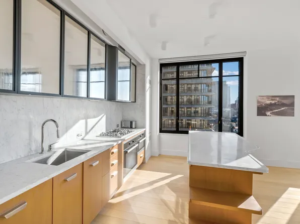 110 Charlton Street image 8 of 10