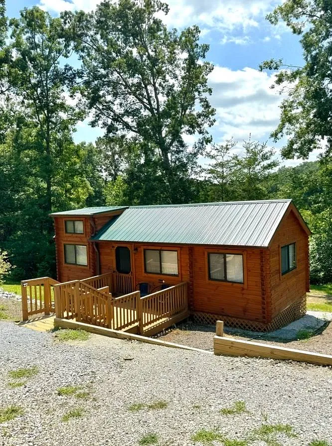 2 bed, 1.0 bath, $1,495 — Photo 1