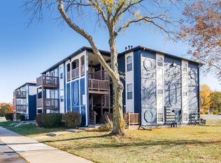 504 NE Chipman Rd #97, Lees Summit, MO 64086