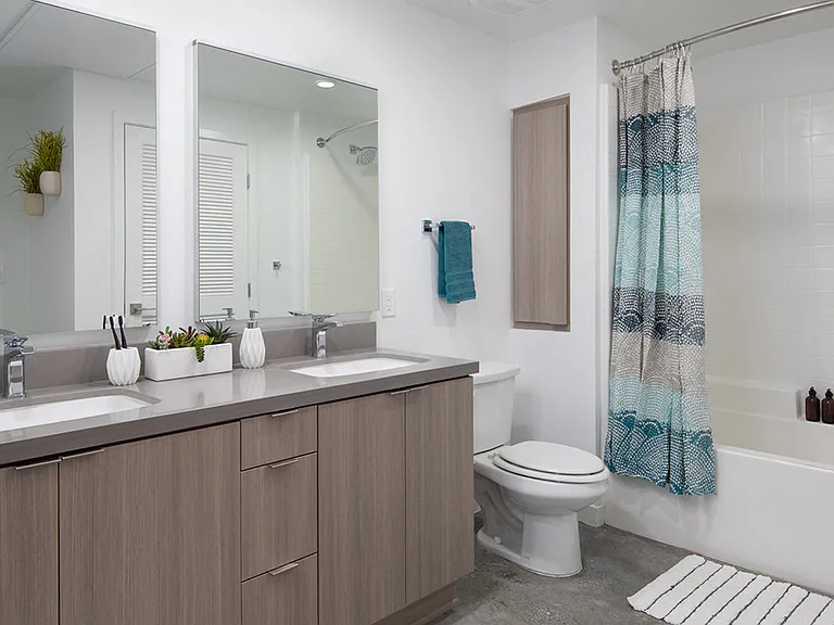 550 Harborfront — Photo 16