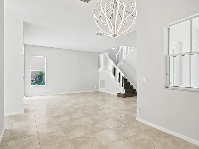207 Isle Verde Way — Photo 16