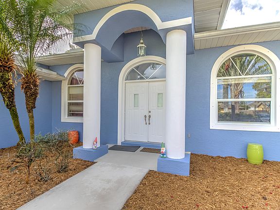 5th image of 1090 SE Shakespeare Avenue