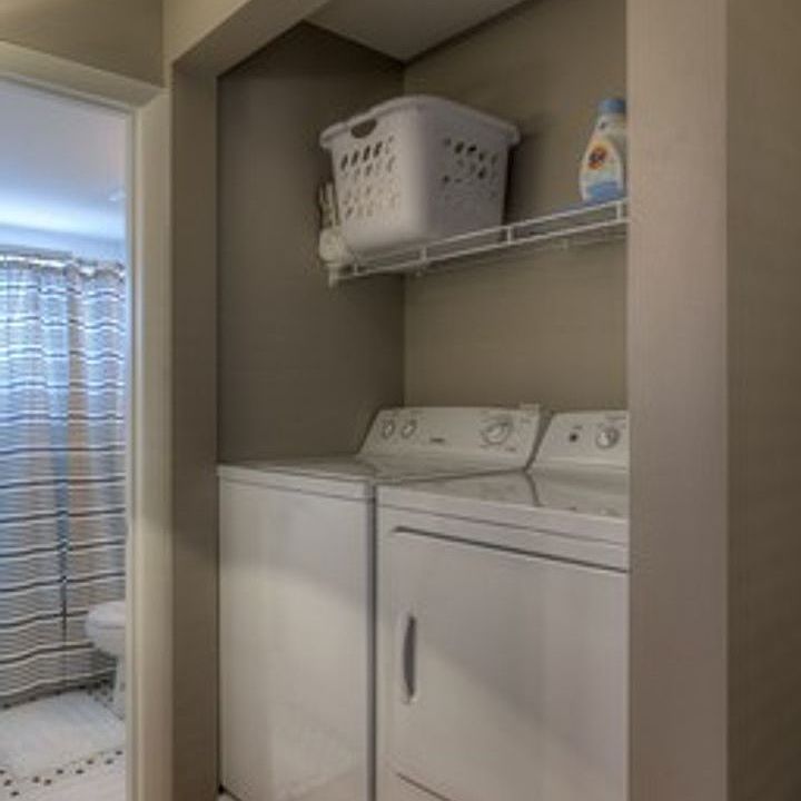 1st image of 124 S 39th St #22