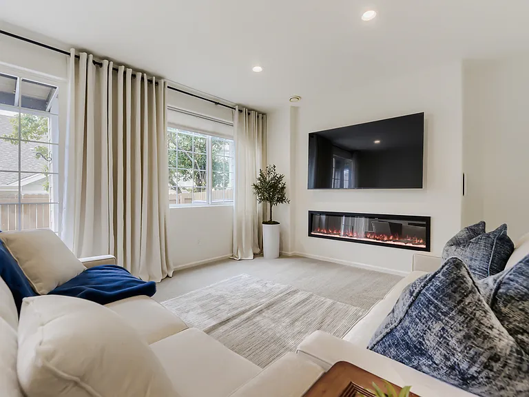 2943 Mount Royal Dr — Photo 21
