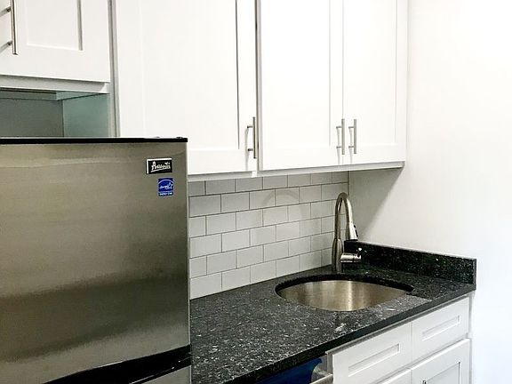 5th image of 391 Park Pl APT 4F