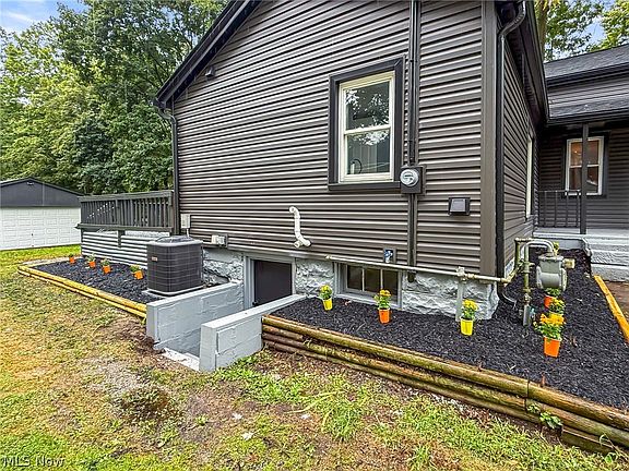 3rd image of 38867 Butternut Ridge Rd