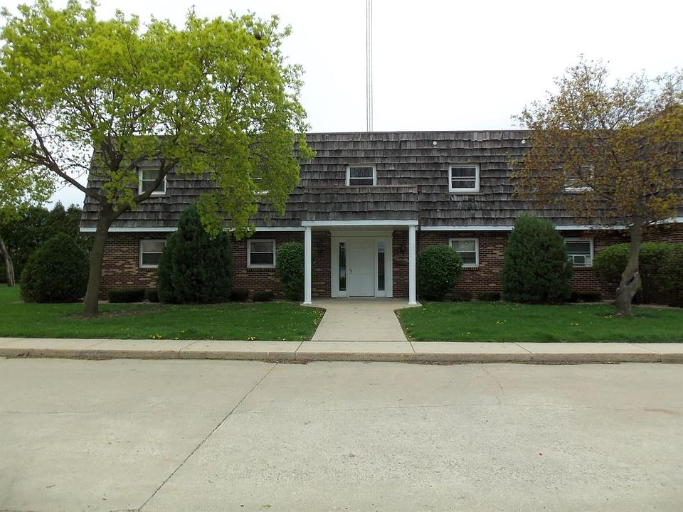 1st image of 360 Twilight Dr APT 1