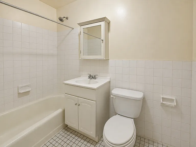 1105 1st Ave #6 — Photo 4