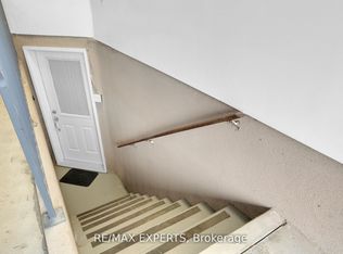 25 Royalpark Way #Basement, Vaughan, ON L4H 1J5