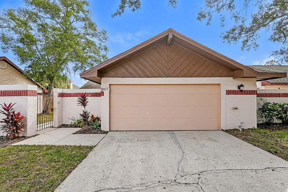 3 bed, 2.0 bath, 1432 sqft, $2,535 — Photo 1