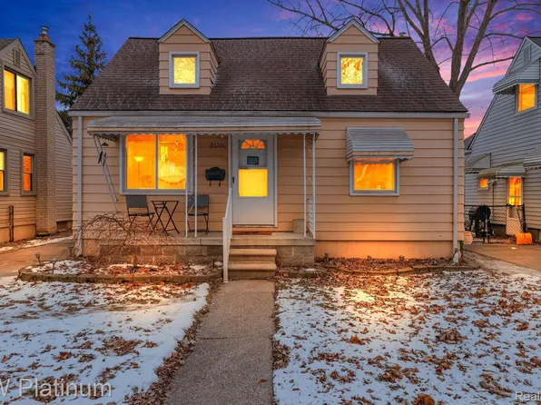 26100 Culver St, Saint Clair Shores, MI 48081