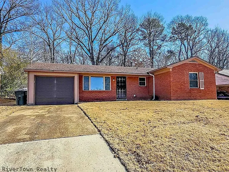2644 Courtney Dr — Photo 3