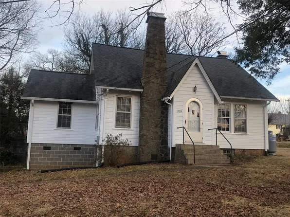 1009 Orchard St SW, Valdese, NC 28690